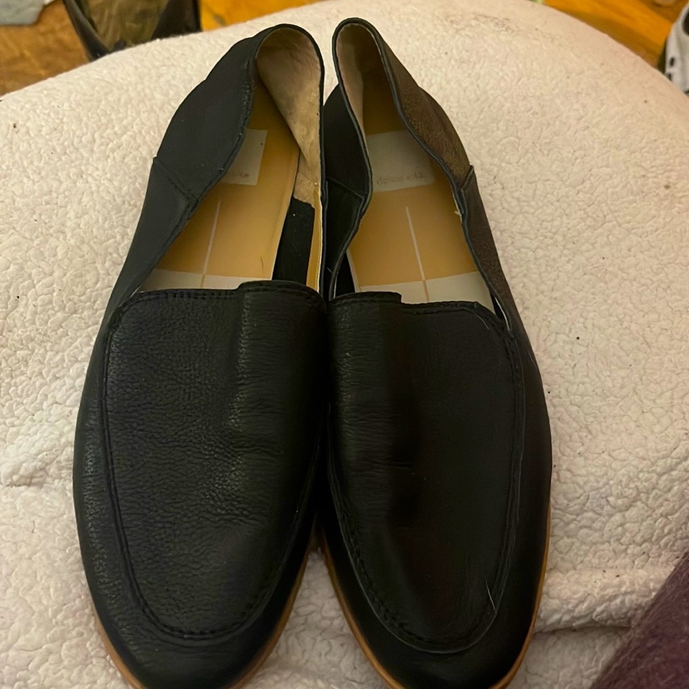 Butter soft leather “Perrie” loafers by Dolce Vita. EUC. Size 10M